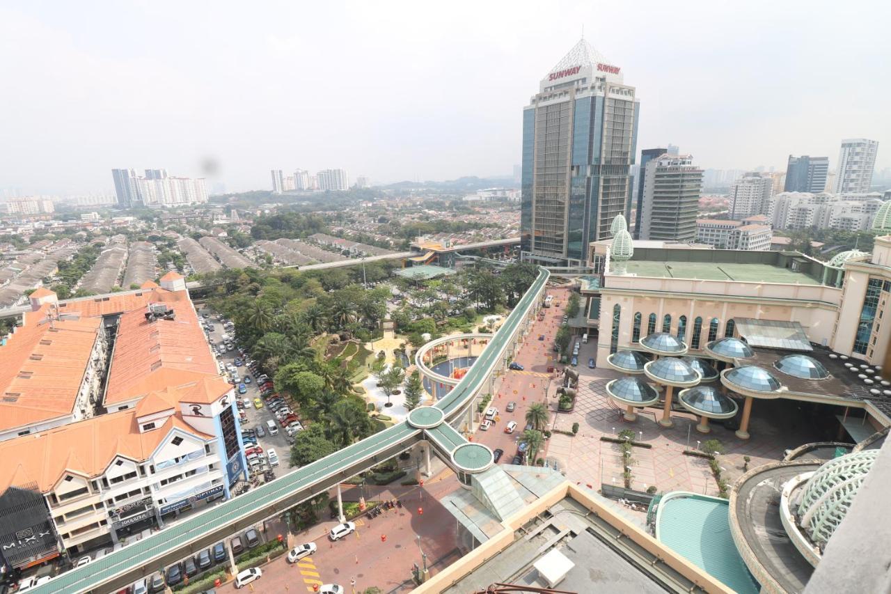 Raintree Resort Suites เปอตาลิงจายา ภายนอก รูปภาพ