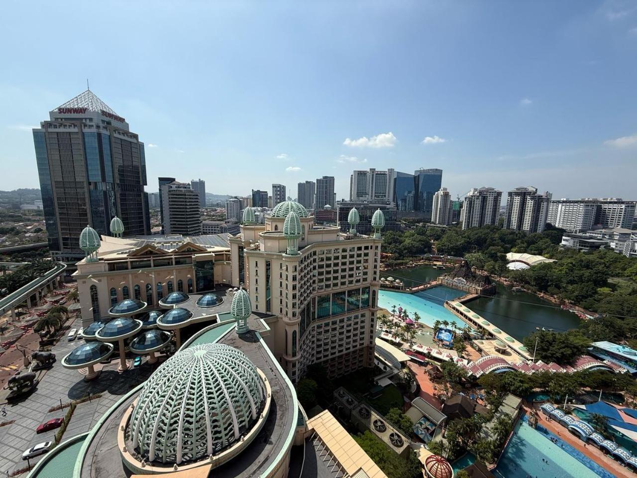 Raintree Resort Suites เปอตาลิงจายา ภายนอก รูปภาพ
